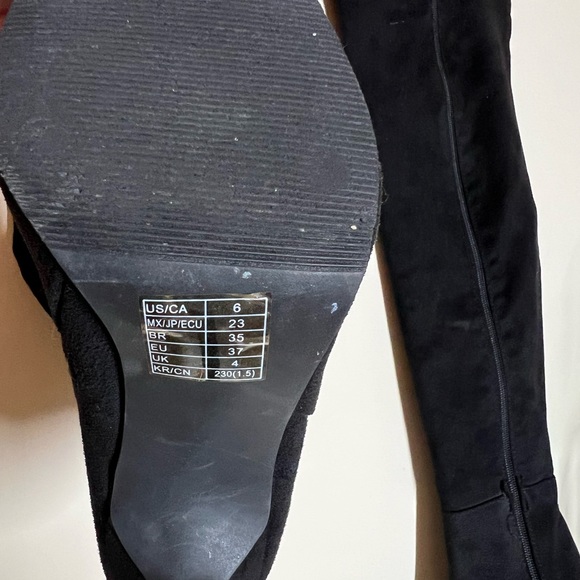 Black suede Knee High Heels - Picture 7 of 8